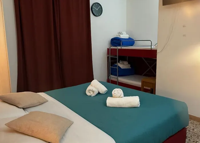 Konukevi Grand Gaeta 3*